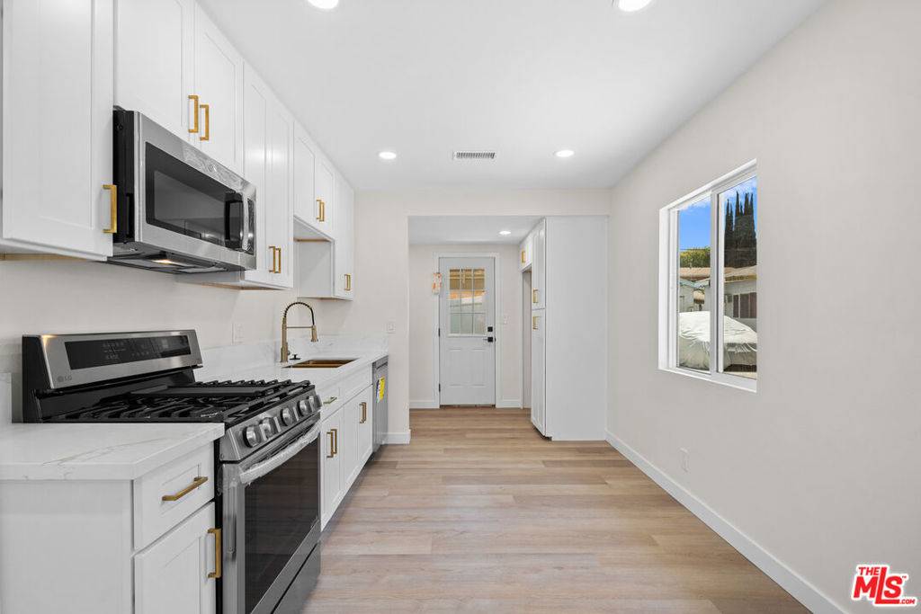 Fullerton, CA 92833,3604 W Valencia DR