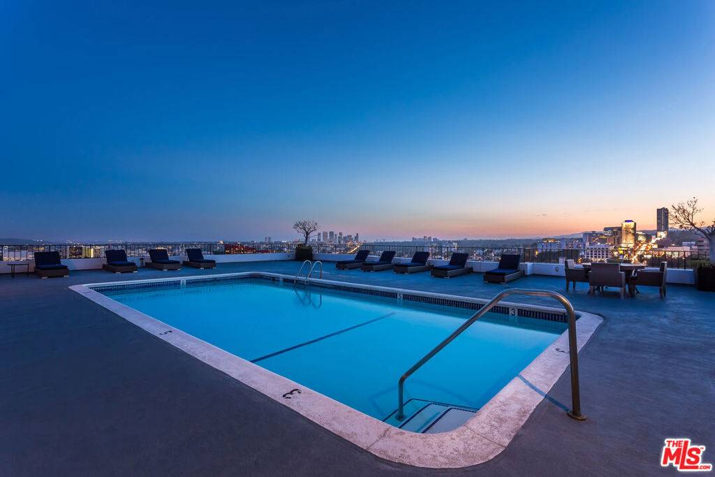 West Hollywood, CA 90069,1100 Alta Loma RD #1701