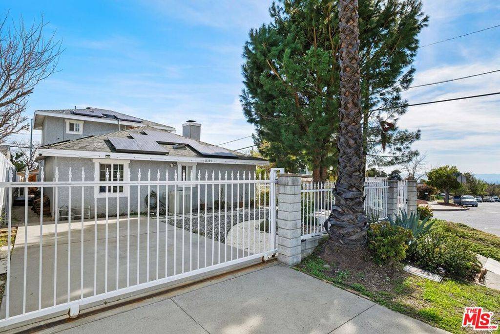 Sylmar, CA 91342,13280 Raven ST