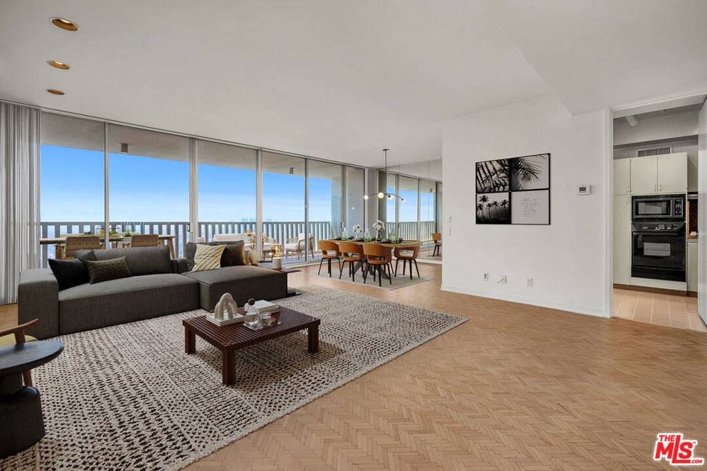 West Hollywood, CA 90069,9255 Doheny RD #2504
