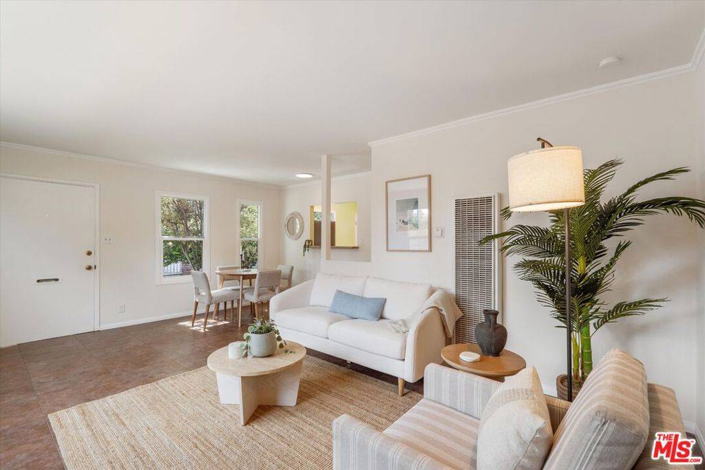 Marina Del Rey, CA 90292,3004 Thatcher AVE