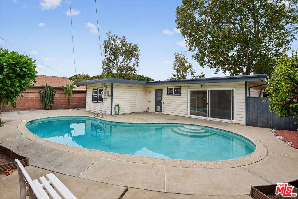 Long Beach, CA 90815,6948 E Los Santos DR