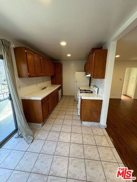 Los Angeles, CA 90034,3707 Kelton AVE #3