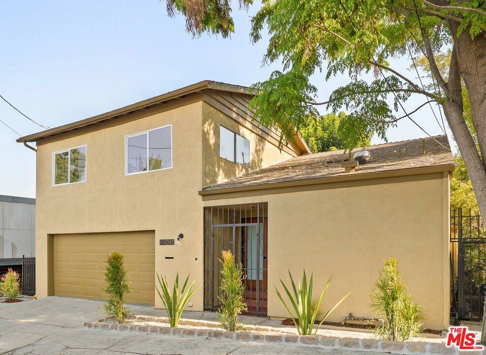 Los Angeles, CA 90065,1045 W Avenue 37
