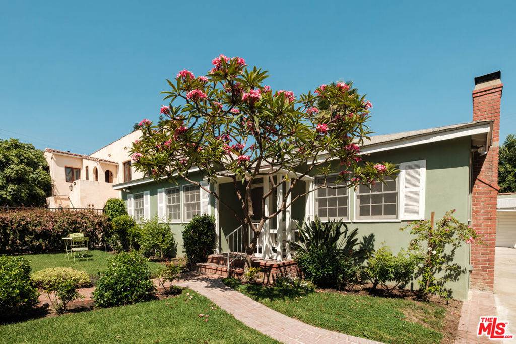 West Hollywood, CA 90046,1030 N La Jolla AVE