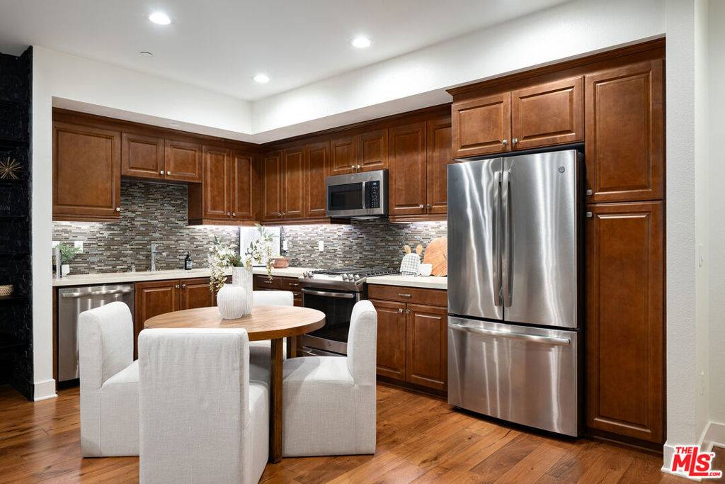 Rolling Hills Estates, CA 90274,627 Deep Valley DR #211