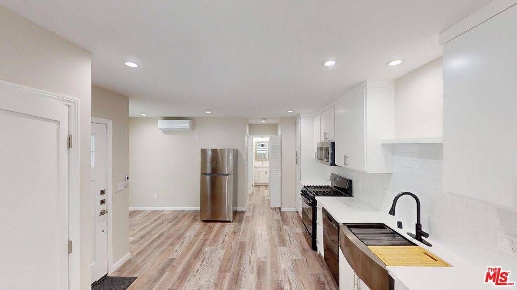 Los Angeles, CA 90043,2811 W 46th