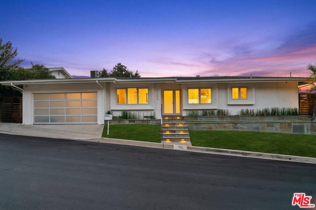 Sherman Oaks, CA 91403,3482 Vista Haven RD