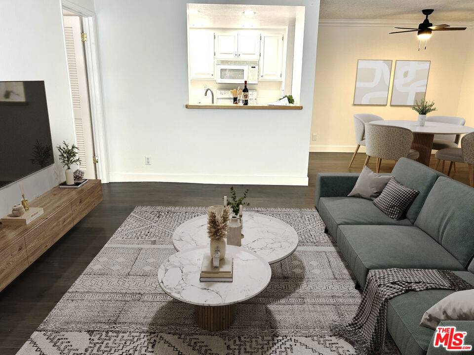 Los Angeles, CA 90025,1731 Colby AVE #105