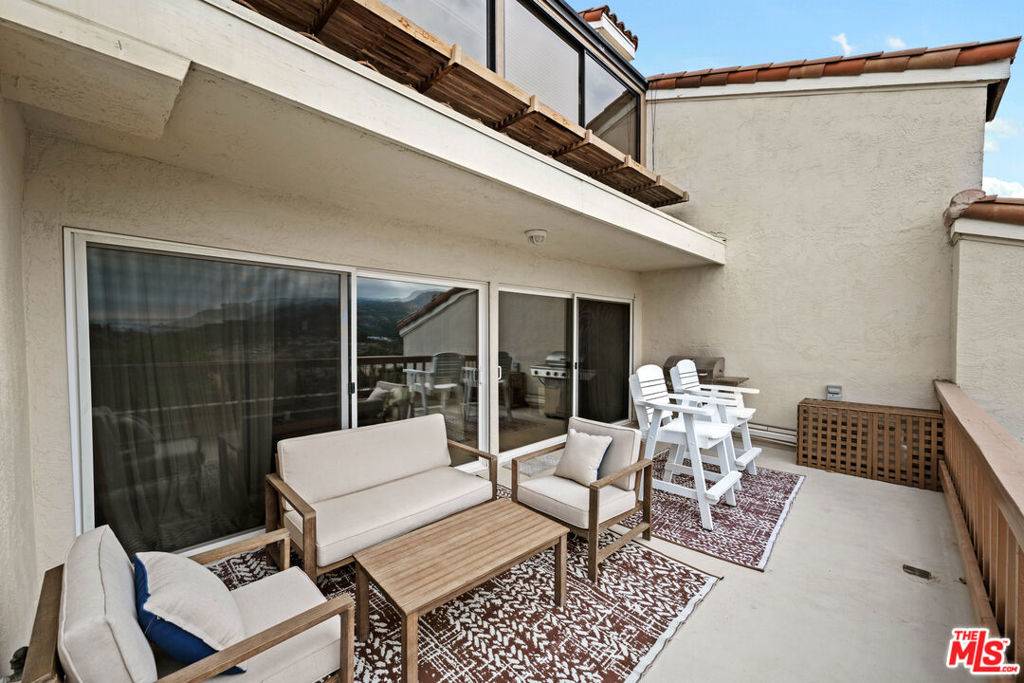 Malibu, CA 90265,23908 De Ville WAY #A