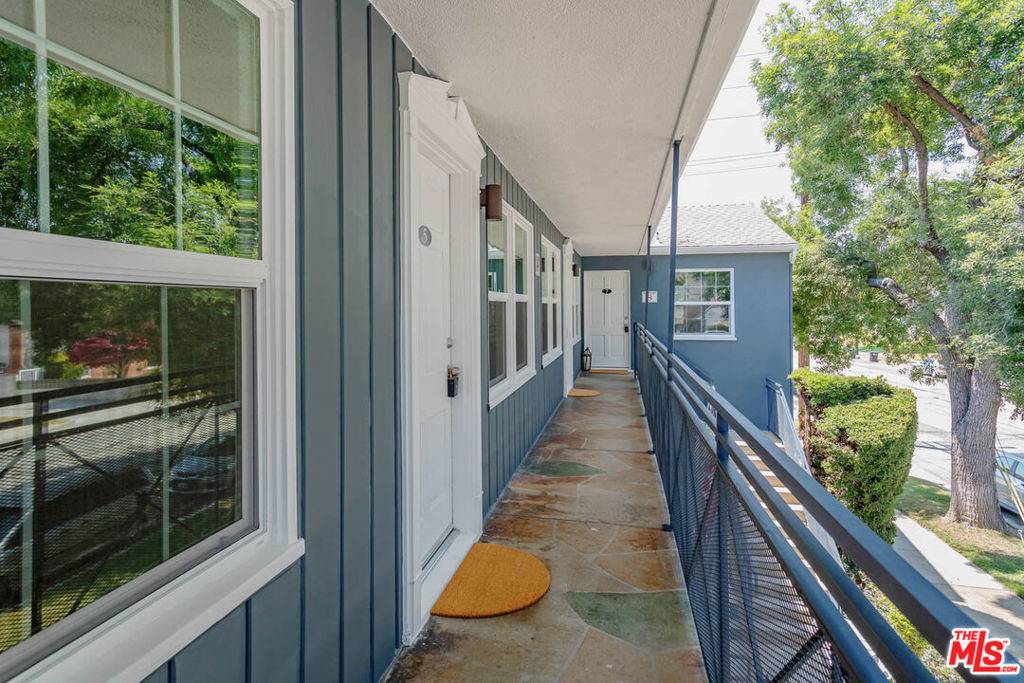 Glendale, CA 91202,938 W Glenoaks BLVD #5
