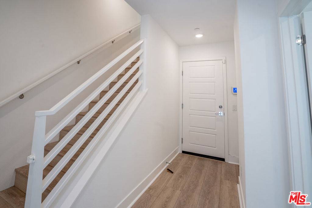 Valley Village, CA 91607,5257 N Bainbridge PL