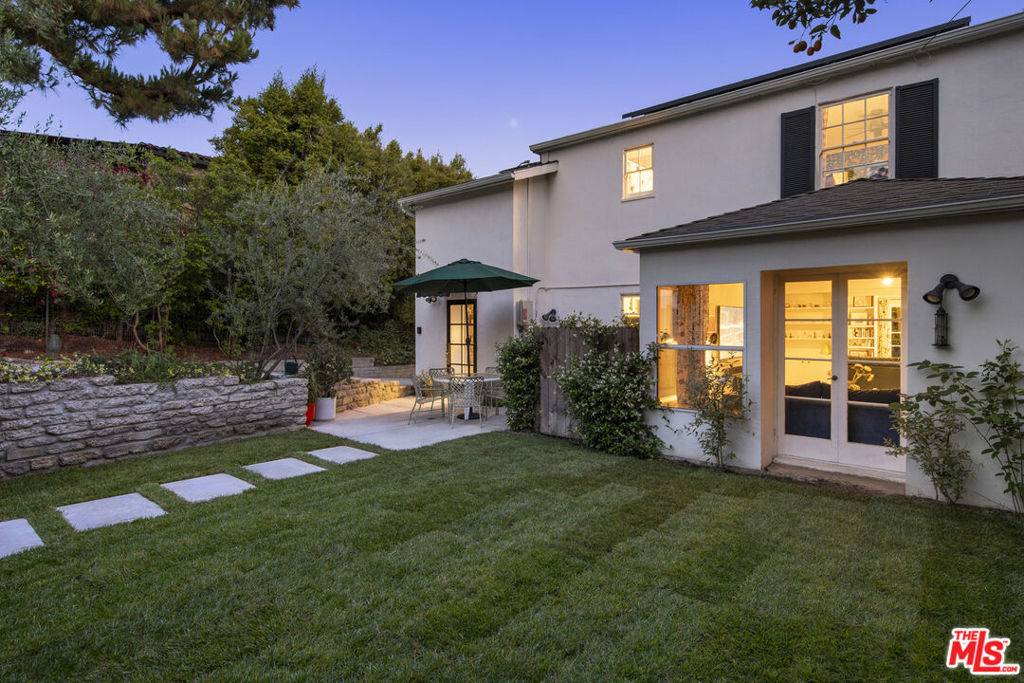 Glendale, CA 91202,881 Cumberland RD