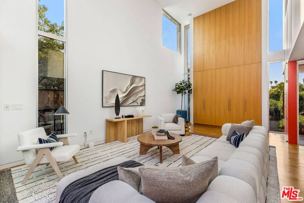 Venice, CA 90291,732 Brooks AVE
