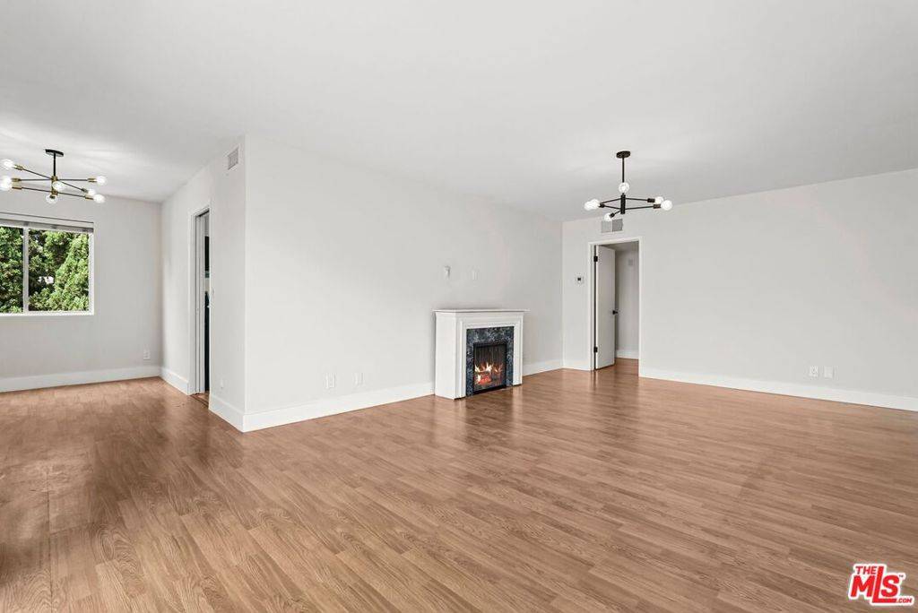 West Hollywood, CA 90046,1031 N Laurel AVE #6