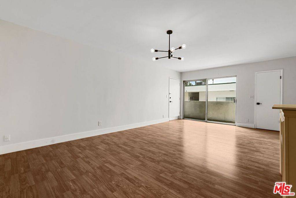 West Hollywood, CA 90046,1031 N Laurel AVE #6