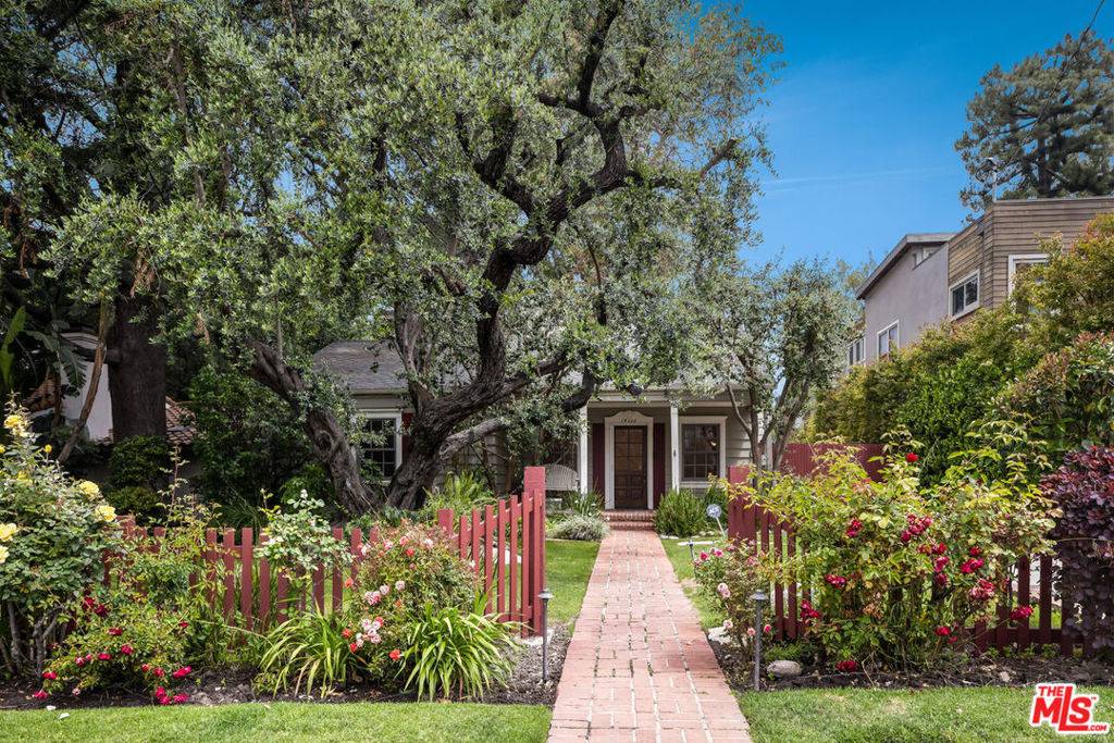 Sherman Oaks, CA 91423,14235 Greenleaf ST