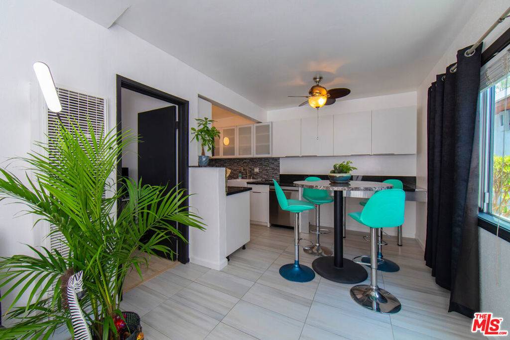 Venice, CA 90291,415 Rose AVE #B