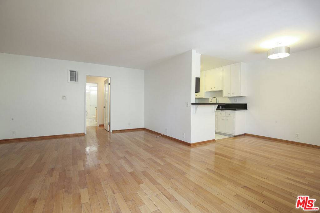Los Angeles, CA 90025,1608 S Bentley AVE #2