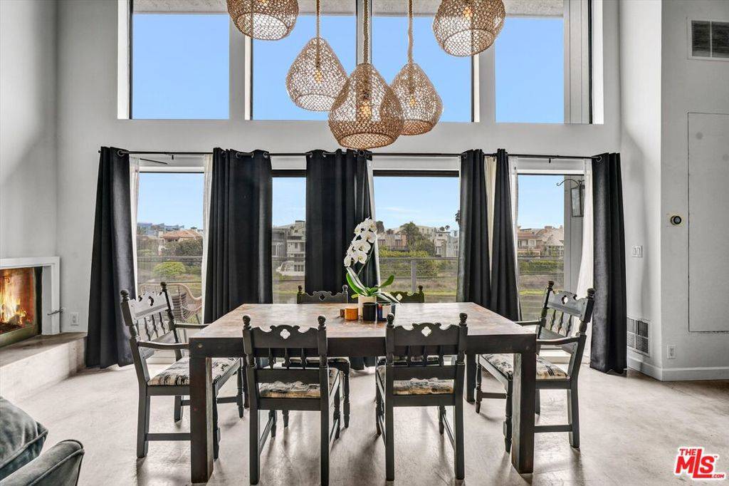 Marina Del Rey, CA 90292,4105 Pacific AVE #1