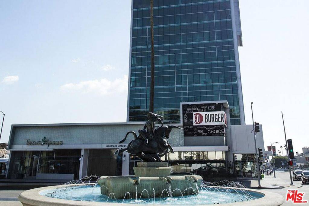 Los Angeles, CA 90028,1480 VINE ST #0901