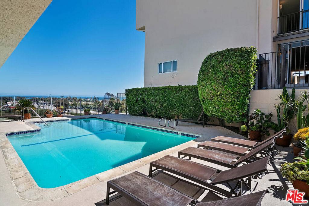 Malibu, CA 90265,23901 Civic Center WAY #114
