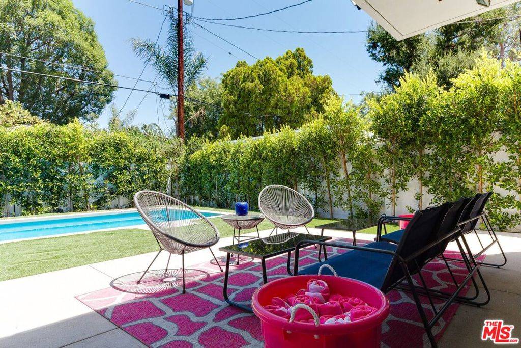 Encino, CA 91316,18015 Martha ST