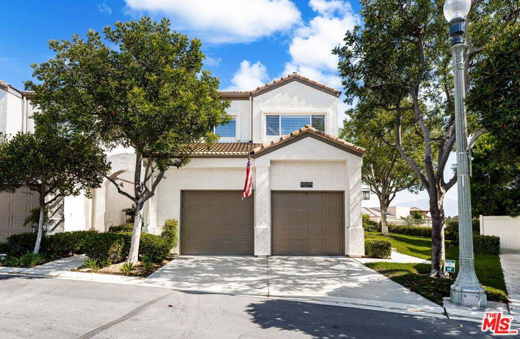 Corona, CA 92879,2130 Almeria ST #105