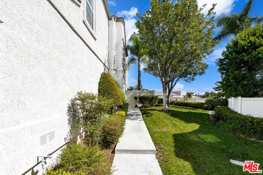 Corona, CA 92879,2130 Almeria ST #105