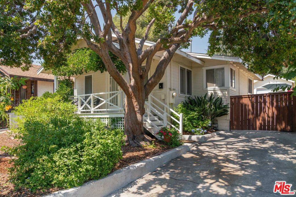 La Crescenta, CA 91214,3043 Piedmont AVE