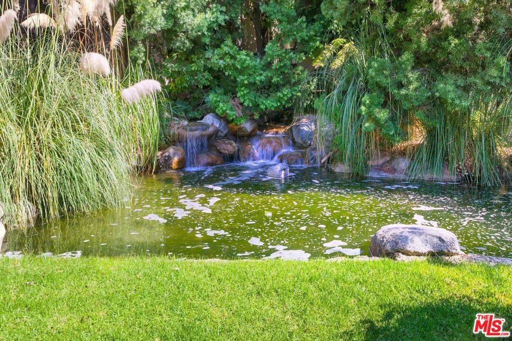 West Hollywood, CA 90069,950 N Kings RD #204