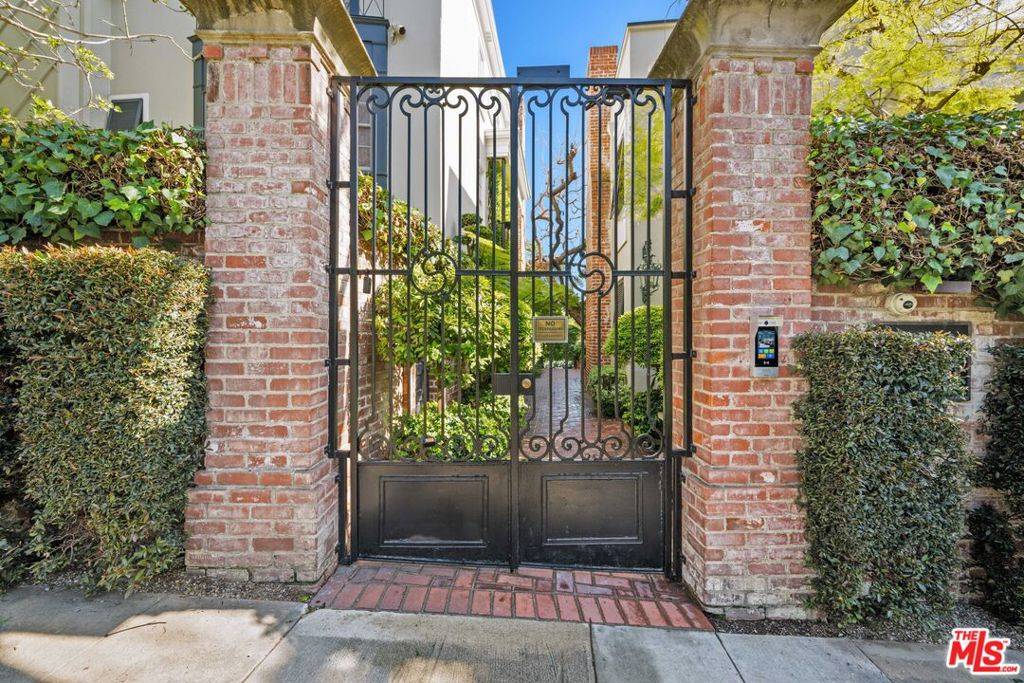 West Hollywood, CA 90069,8724 Shoreham DR #A