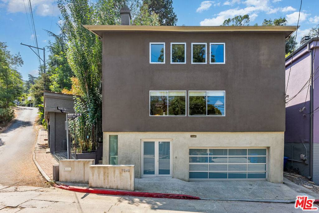 Los Angeles, CA 90068,7242 Woodrow Wilson DR