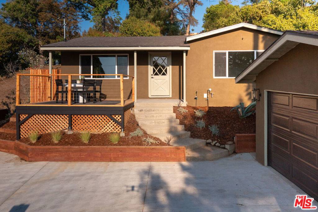 Los Angeles, CA 90042,1336 Armadale AVE