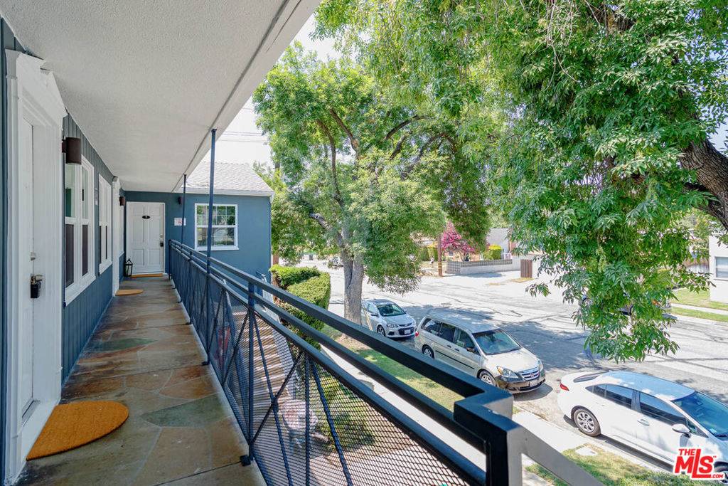 Glendale, CA 91202,938 W Glenoaks BLVD #7