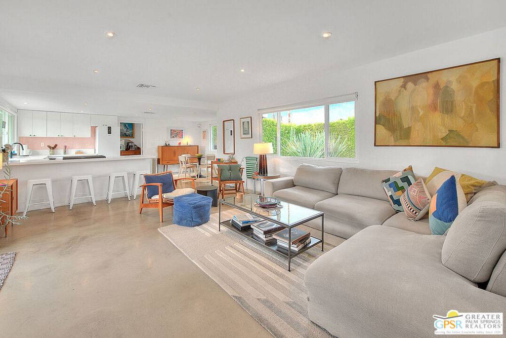 Palm Springs, CA 92262,2332 N San Clemente RD