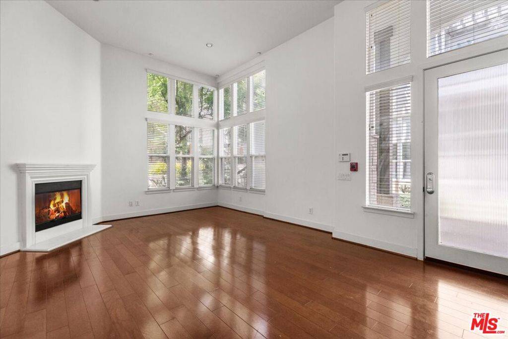 Playa Vista, CA 90094,6010 Celedon #5