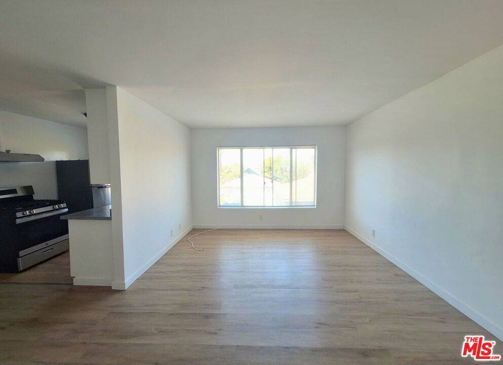 Los Angeles, CA 90019,4810 St Elmo DR #8