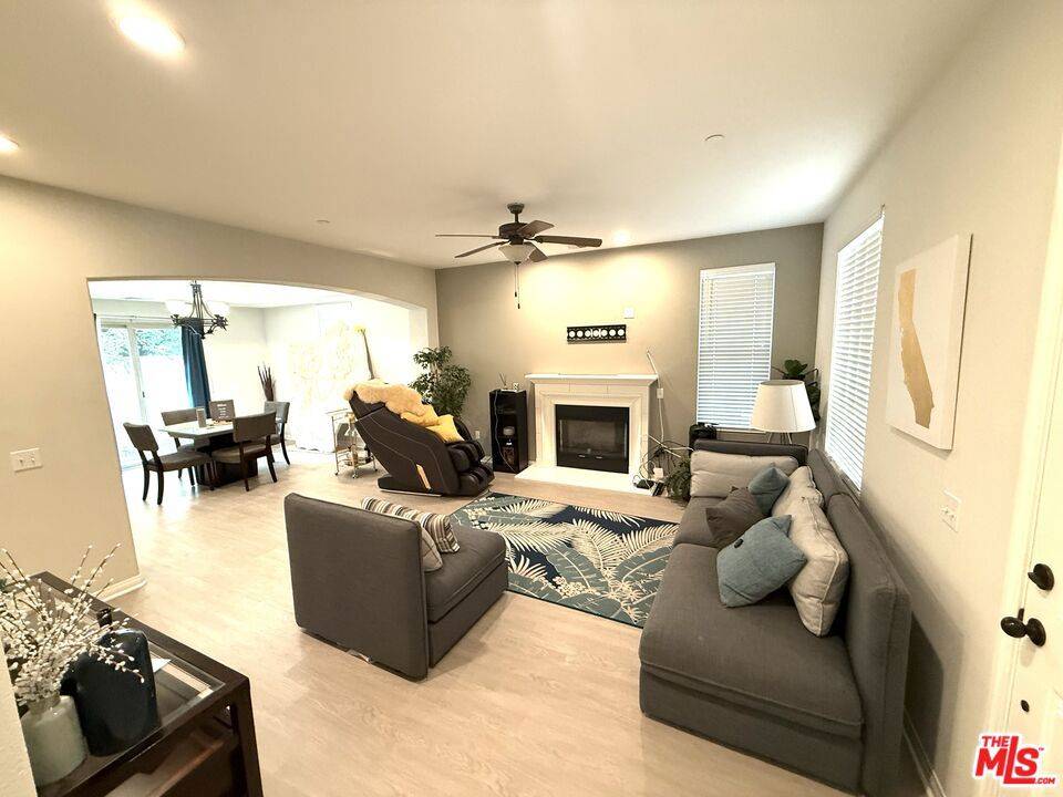 Monrovia, CA 91016,335 Genoa ST #J