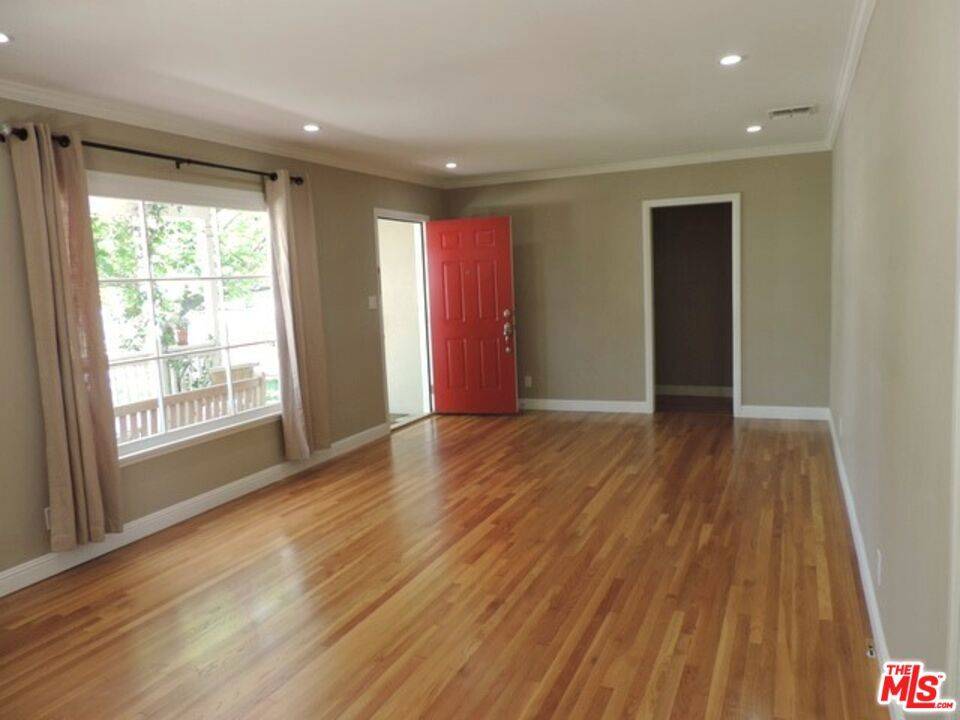 Encino, CA 91436,5039 Rubio AVE