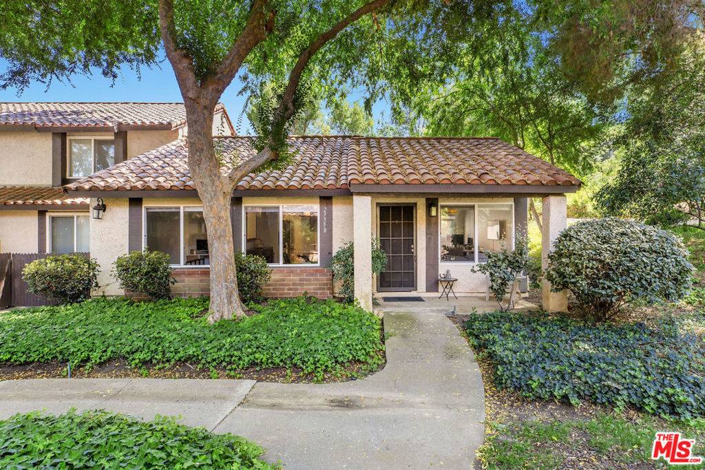 Agoura Hills, CA 91301,27558 Rondell ST