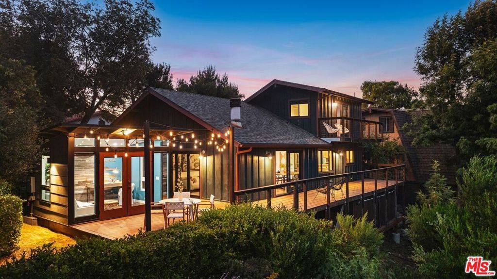 Topanga, CA 90290,19806 Valley View DR