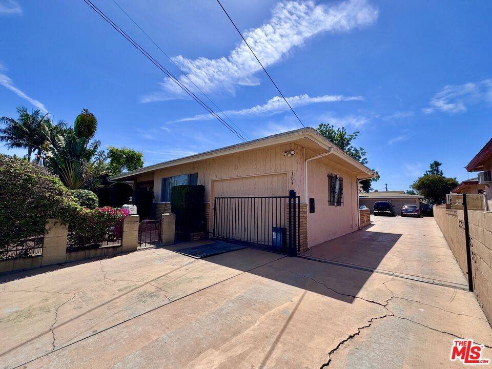 Inglewood, CA 90303,3704 W 111th PL