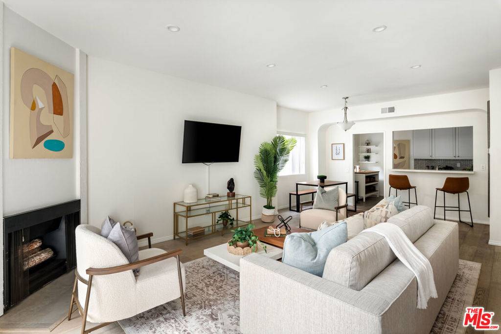 Santa Monica, CA 90401,1218 9th ST #8
