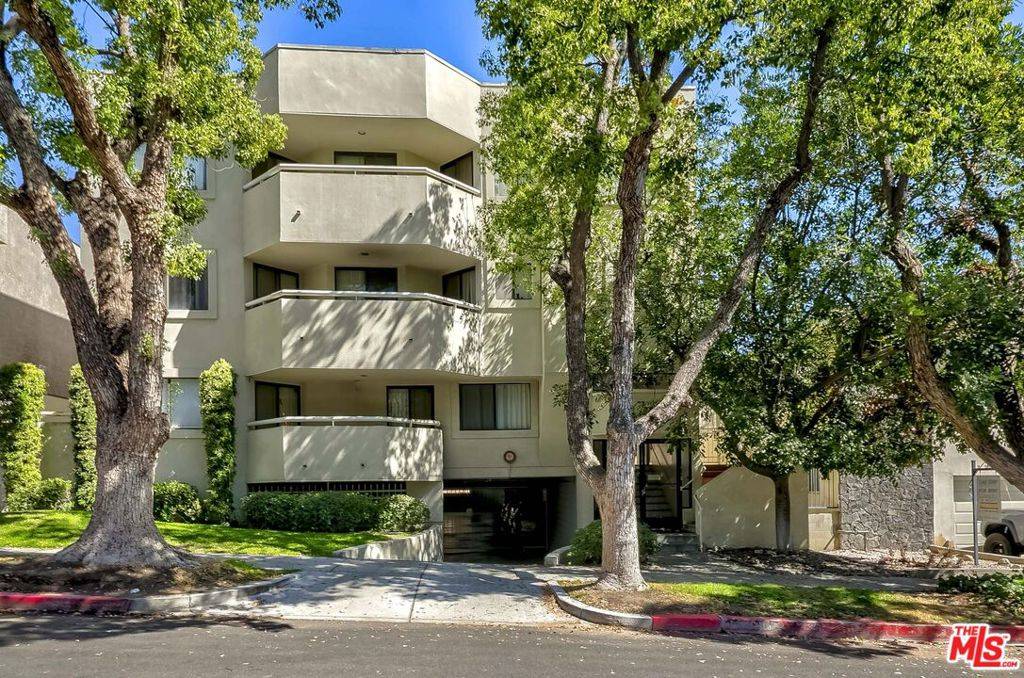 Burbank, CA 91501,554 E San Jose AVE #203