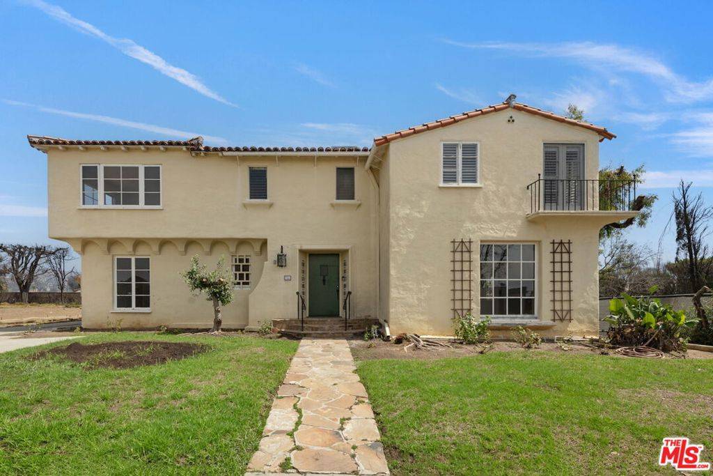 Pacific Palisades, CA 90272,720 Chapala DR
