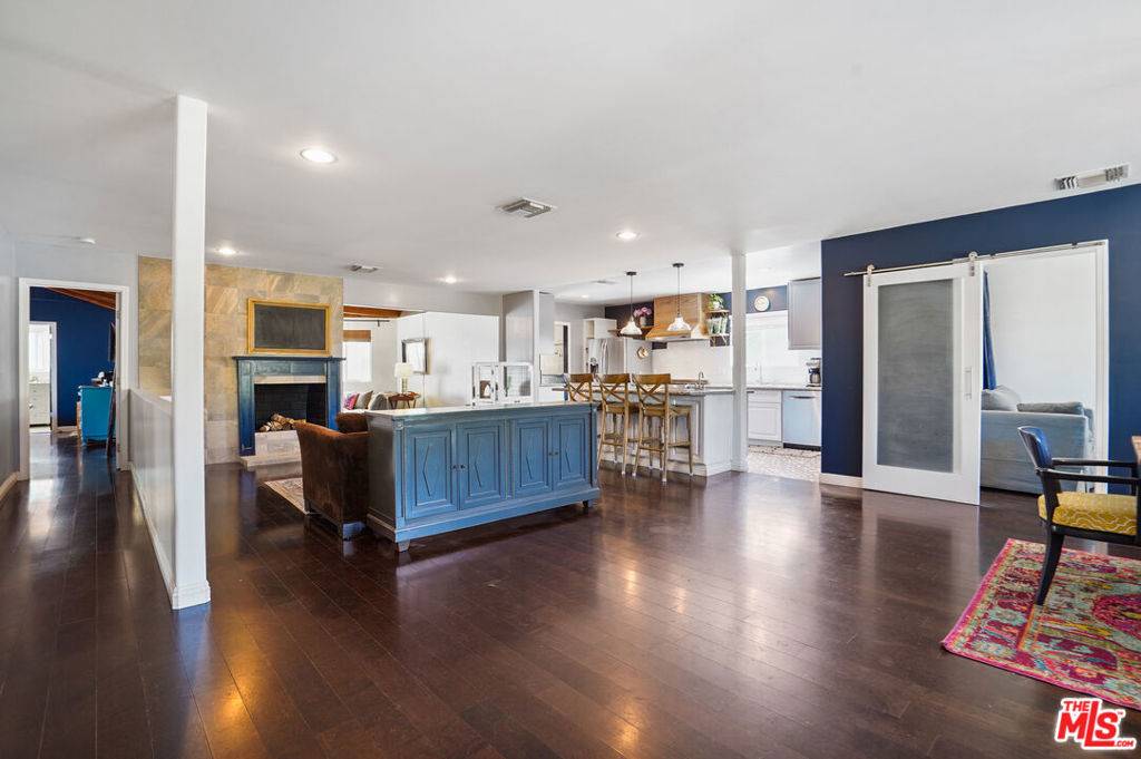 Valley Village, CA 91607,12524 Martha ST