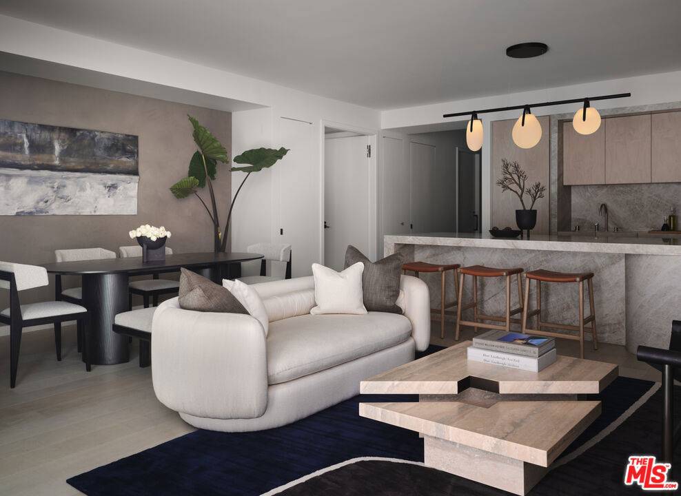 Beverly Hills, CA 90212,9200 Wilshire BLVD #201W