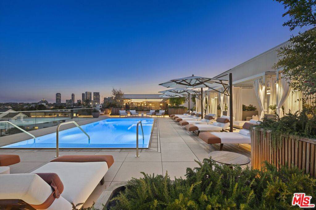Beverly Hills, CA 90212,9200 Wilshire BLVD #201W