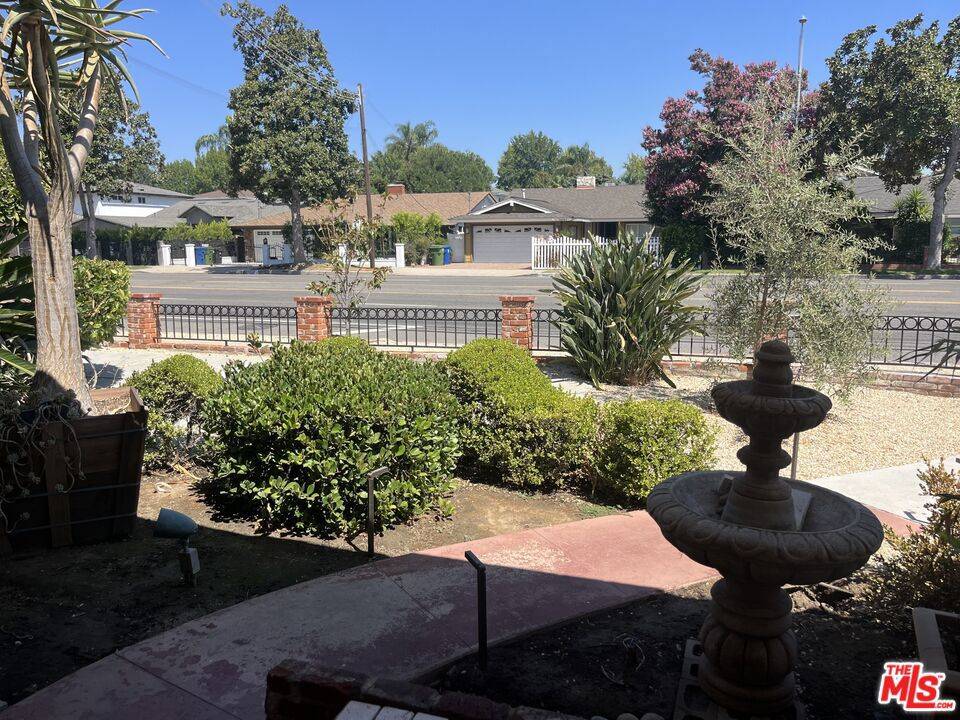 Sherman Oaks, CA 91423,13104 Magnolia BLVD